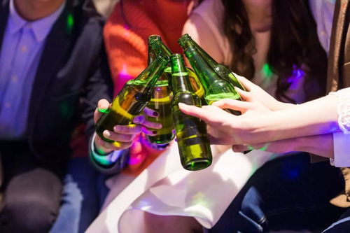 女生喝完酒第二天全身疼调监控傻眼，一场意外的酒醉之旅