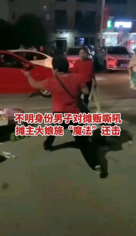 大妈常年打鼓扰民 多方回应
